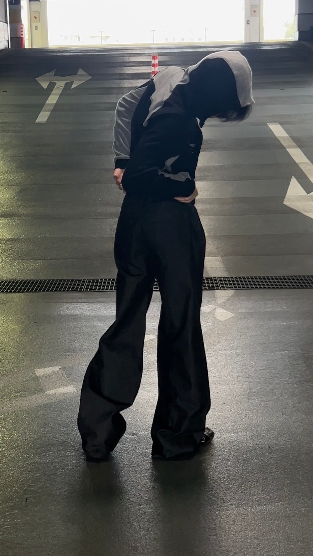 BLACK FLARE DENIM